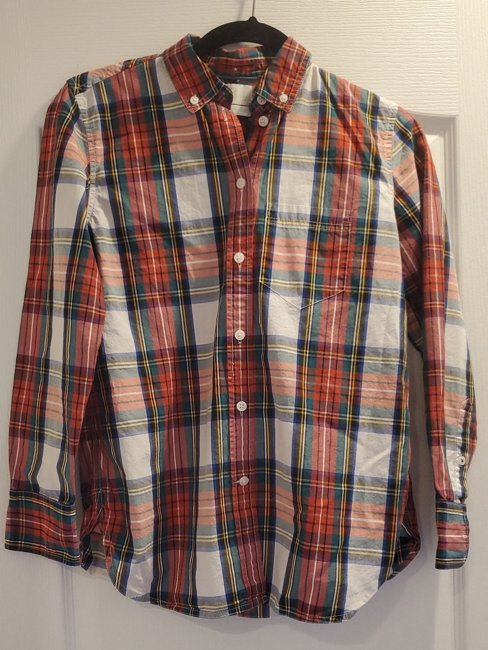Classic Women’s Long-Sleeve Plaid Button-Down Shirt - Red Multi
